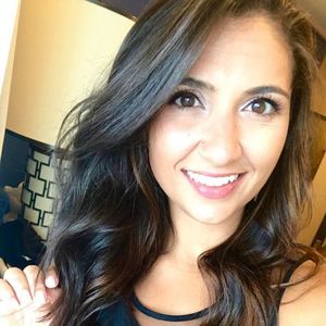 Meet your Posher, Cassandra